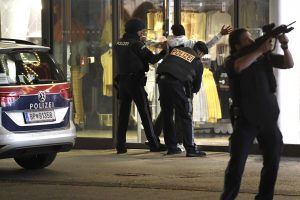 TERRORIST ATTACK IN VIENNA: 2 PEOPLE DEAD AND 1 SUSPECT KILLED