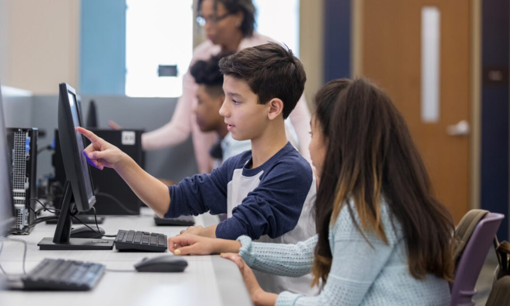 Challenges of Digital Classrooms and How to Overcome Them